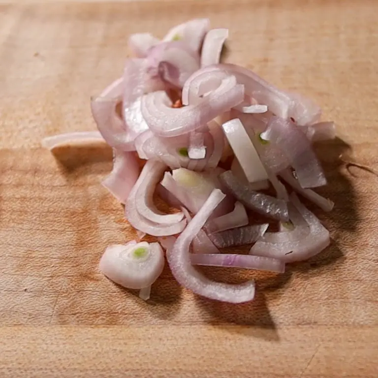 Sliced Shallot